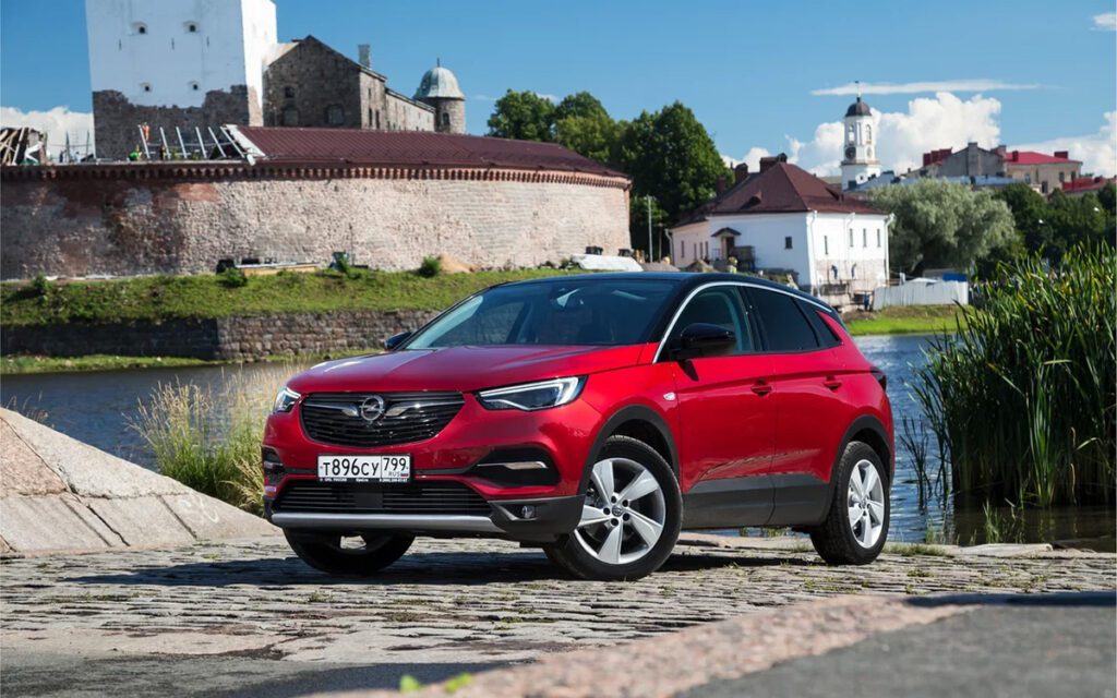 Тест-драйв Opel Grandland X