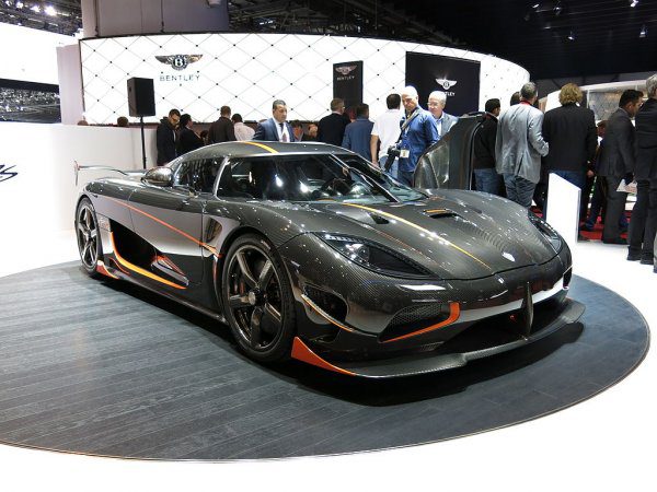От Benz до Koenigsegg: история мирового рекорда скорости