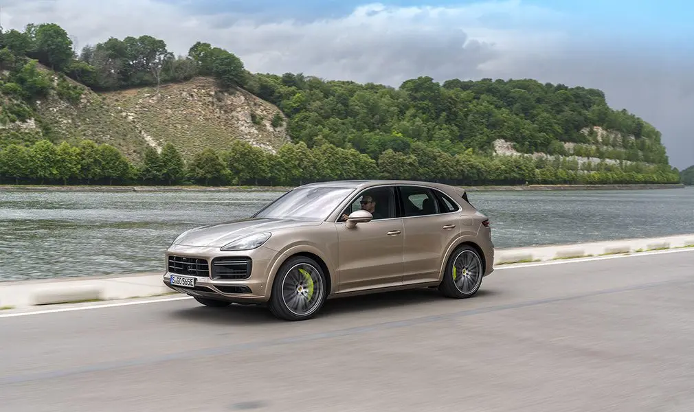 Тест-драйв Porsche Cayenne Turbo S E-Hybrid