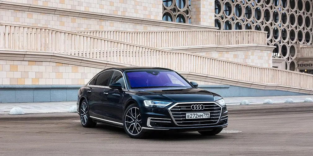 Тест-драйв Audi A8 и RR Sport: когда опции стоят как новая Camry