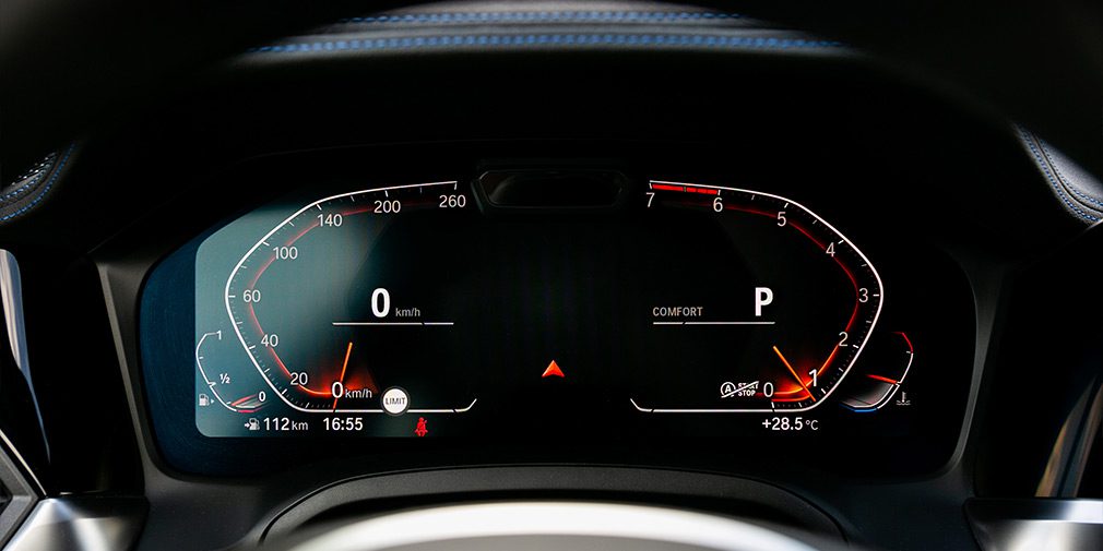 Тест-драйв BMW 330i против Mercedes-Benz C300