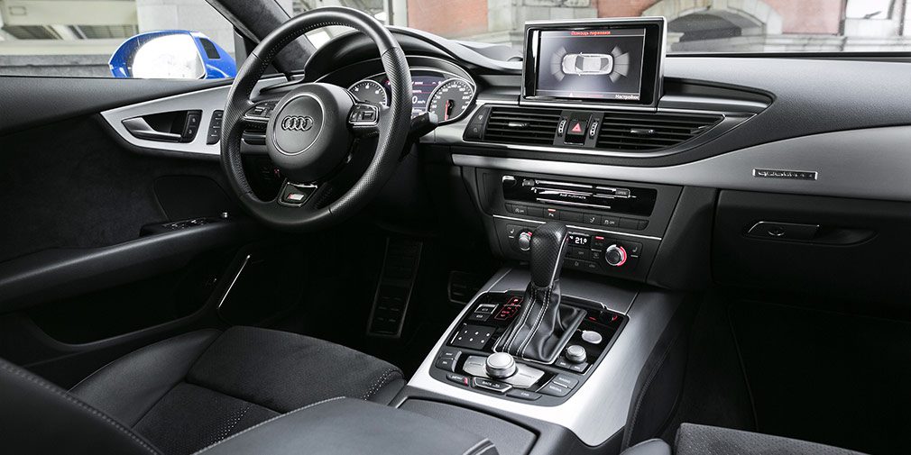 Тест-драйв BMW X5, Range Rover и Audi A7