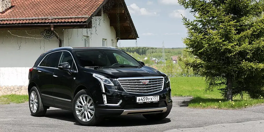 Тест-драйв Cadillac XT5 против Jaguar F-Pace