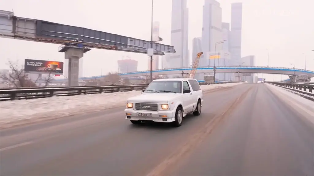 Тест-драйв GMC Typhoon