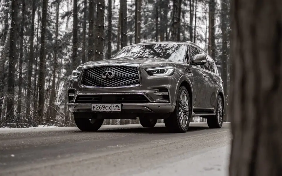 Тест-драйв Infiniti QX50 и LR Discovery Sport