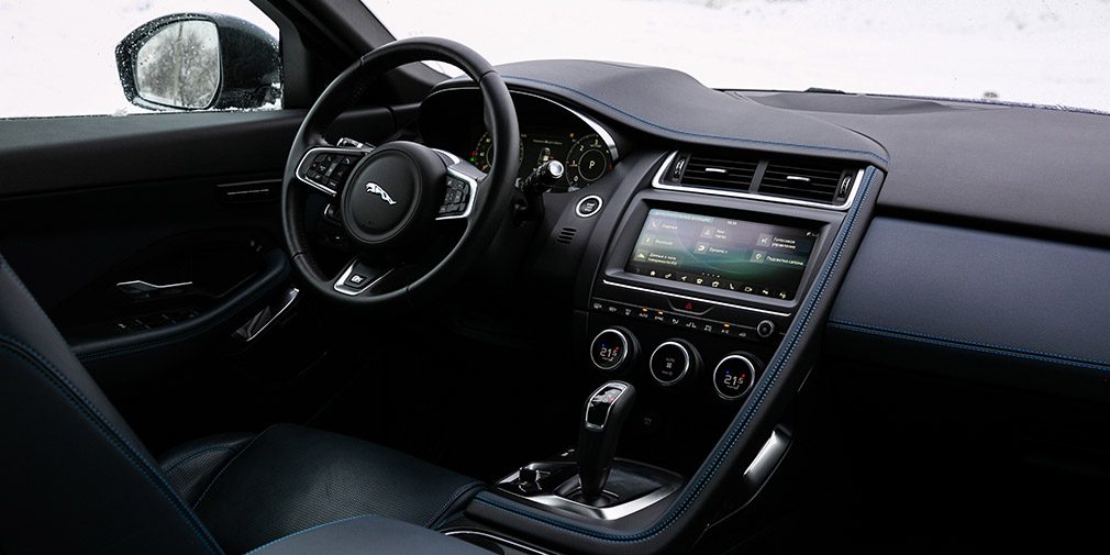 Тест-драйв Volvo XC40 против Jaguar E-Pace