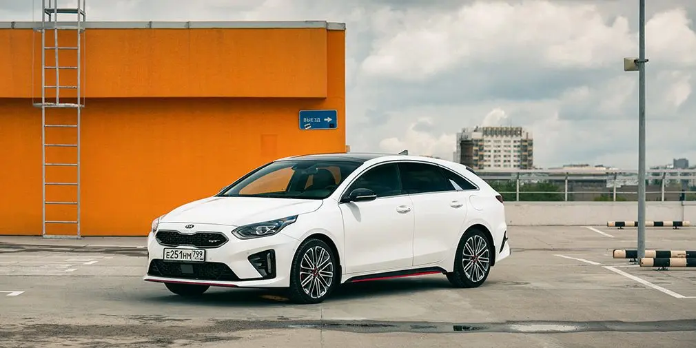 Тест-драйв Kia ProCeed vs Toyota C-HR