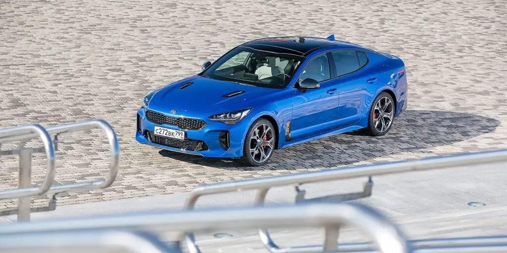 Тест-драйв Kia Stinger