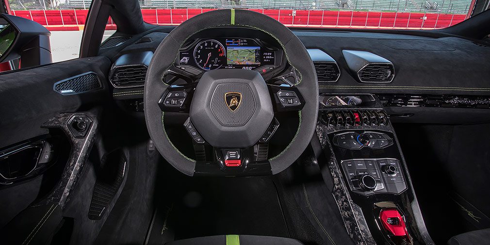 Тест-драйв Lamborghini Huracan Performante