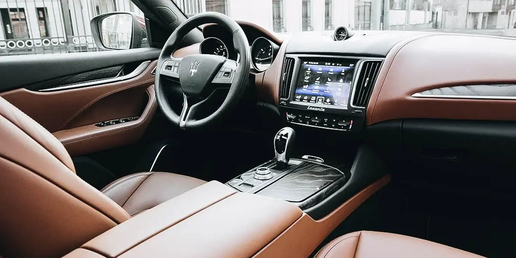 Тест-драйв кроссовера Maserati Levante