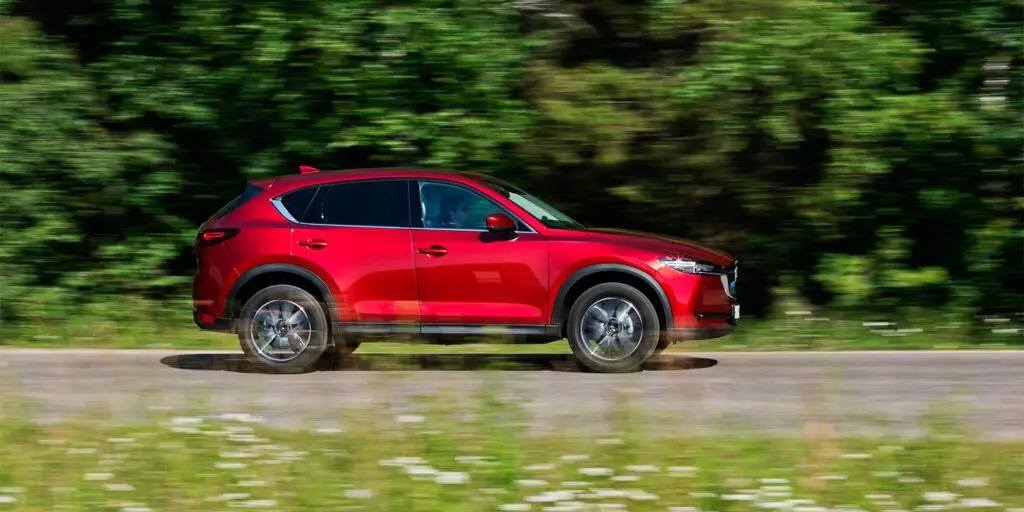 Тест-драйв Mazda CX-5 против Nissan X-Trail