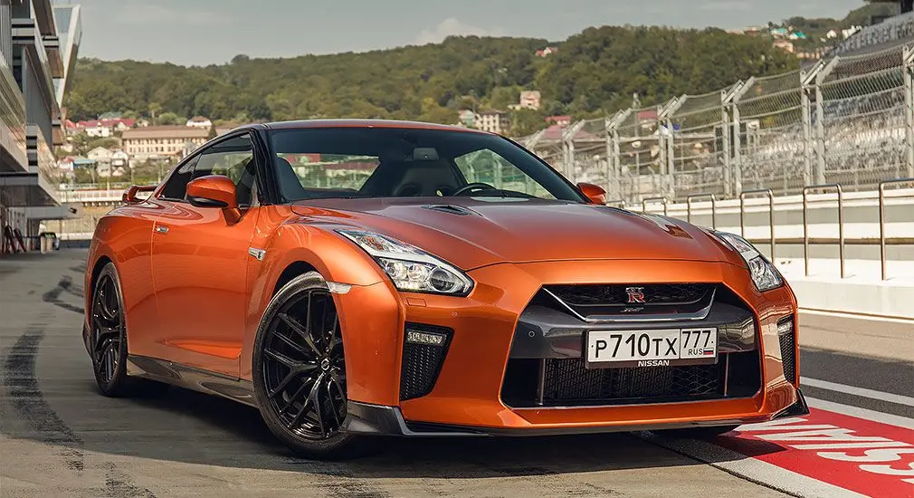 Тест-драйв Nissan GT-R