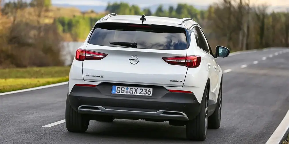 Тест-драйв Opel Grandland X и Zafira Life: с чем вернулись немцы