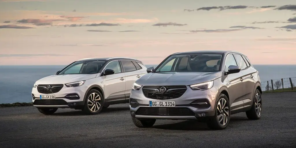 Тест-драйв Opel Grandland X и Zafira Life: с чем вернулись немцы