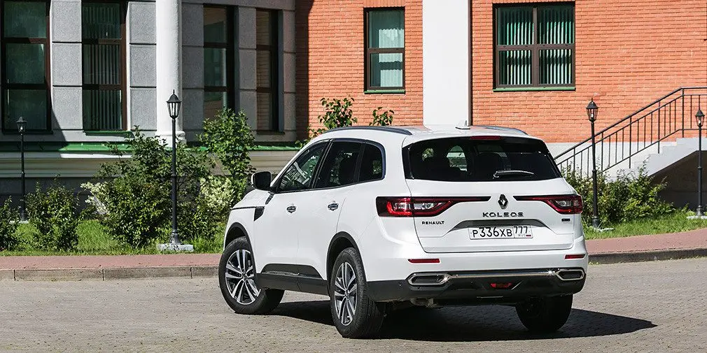 Тест-драйв Renault Koleos против Hyundai Santa Fe