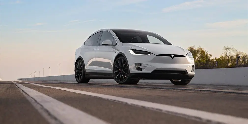 Тест-драйв Tesla Model X