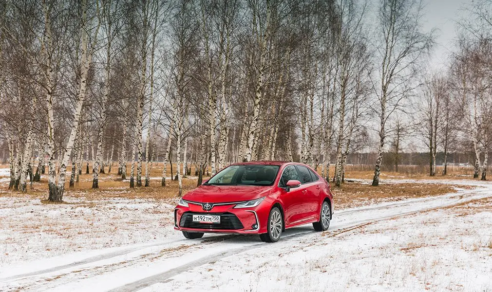 Тест-драйв Toyota Corolla против Hyundai Elantra