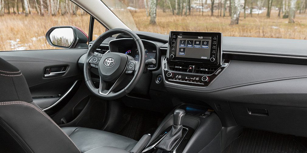 Тест-драйв Toyota Corolla против Hyundai Elantra