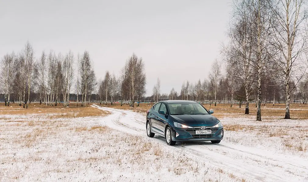 Тест-драйв Toyota Corolla против Hyundai Elantra