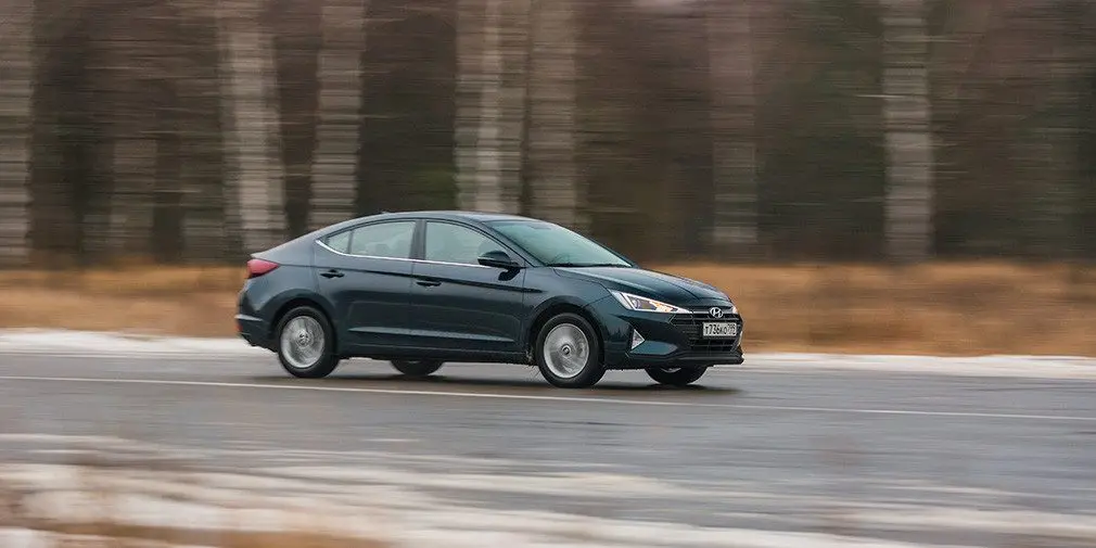 Тест-драйв Toyota Corolla против Hyundai Elantra