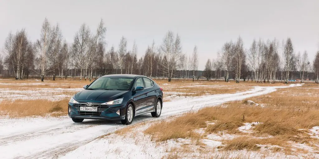 Тест-драйв Toyota Corolla против Hyundai Elantra