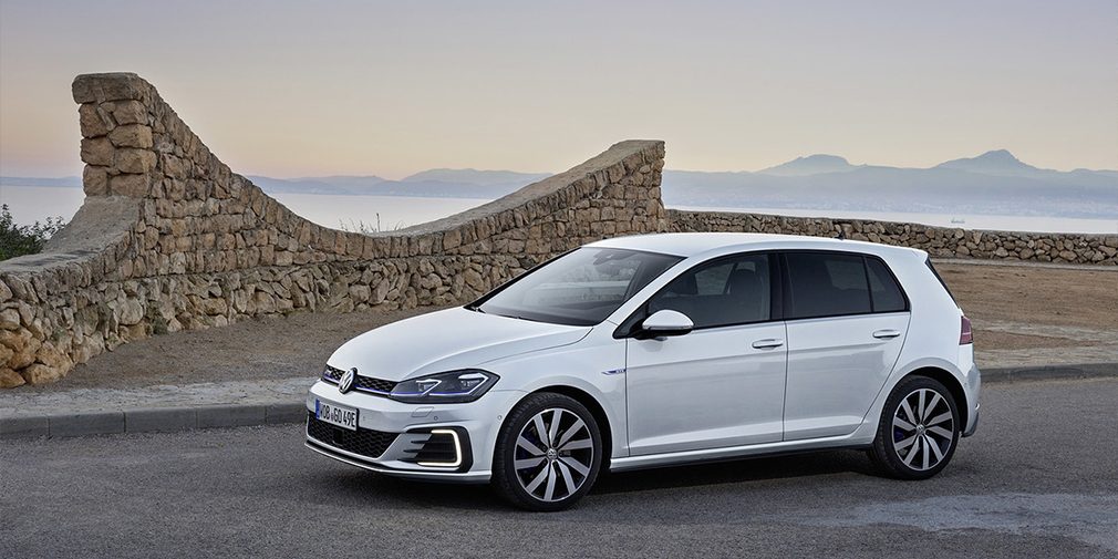 Тест-драйв Volkswagen e-Golf и Golf GTE