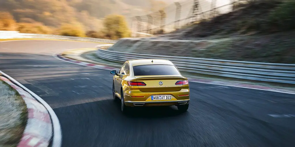 Тест-драйв Volkswagen Arteon