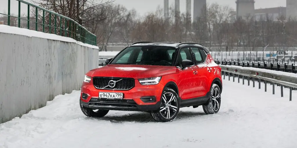 Тест-драйв Volvo XC40 против Jaguar E-Pace